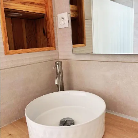 Σπίτι διακοπών Spacious, Bright And Comfortable Bedrooms Lannemezan