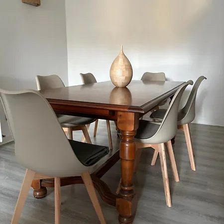 Spacious, Bright And Comfortable Bedrooms * Lannemezan