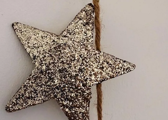 Feriehus Spacious, Bright And Comfortable Bedrooms Lannemezan