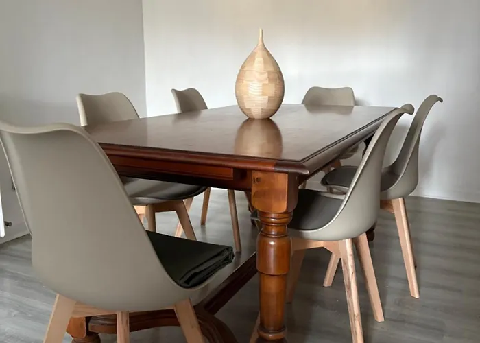 Spacious, Bright And Comfortable Bedrooms * Lannemezan